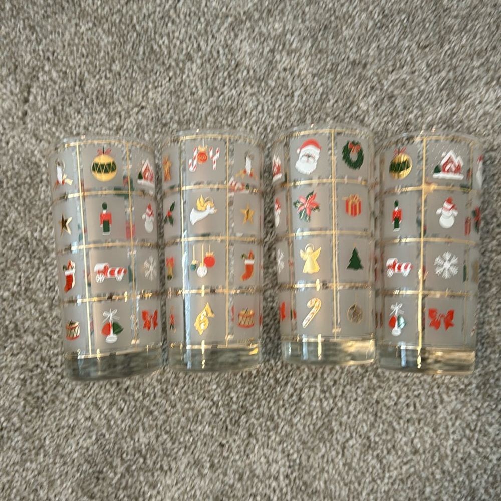 Set of 4 Christmas glasses